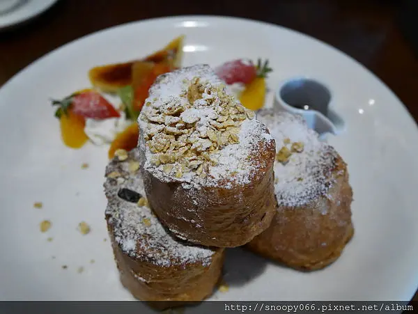 （忠孝敦化）藏於東區巷弄間的C25度咖啡館