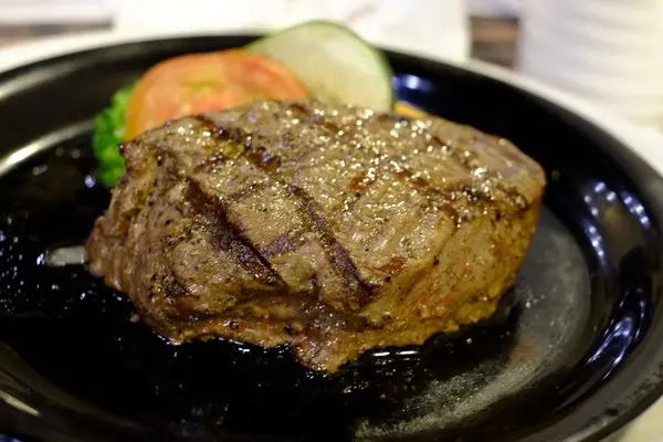 吃膩王品的另一種選擇-Mr.Onion牛排餐廳