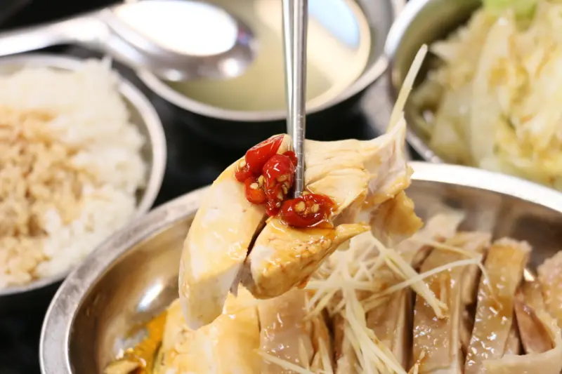 南機場夜市美食『山內雞肉』超人氣排隊雞肉飯，高CP套餐組合，菜單價位(捷運小南門站)