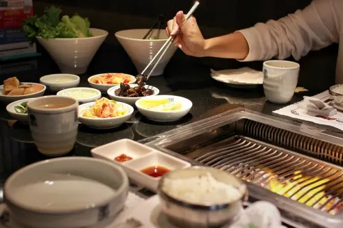 桃園韓式料理/中壢兩班家韓式碳烤，享受豪華桌邊服務只動你口不動你手 - Ann‧榜哥‧生活事務所