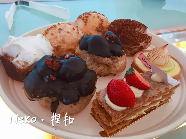 【嘉義甜點】貓尾巴麵包店：嘉義必吃泡芙，想吃要碰運氣！(11種口味分享+不落空小小秘訣)