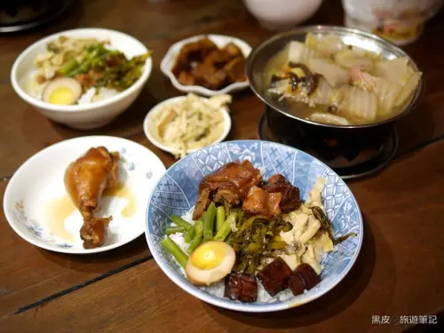 金澤魯肉飯。宜蘭必吃平價美食│色澤黑金可口的台味饗宴，「食尚玩家」推薦 - 黑皮的旅遊筆記