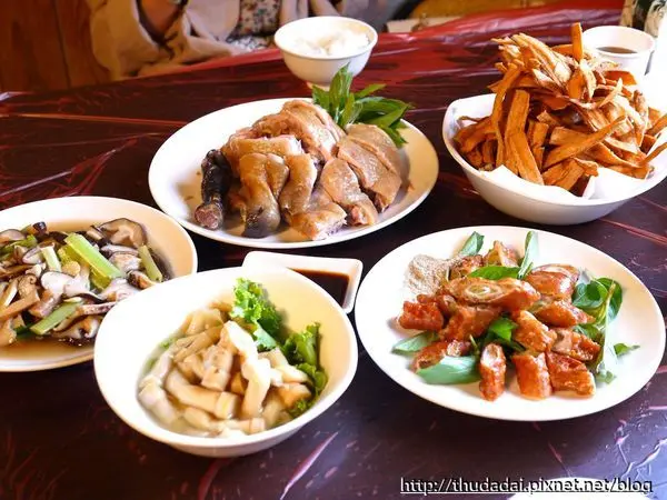 [竹子湖食記] 台北北投－冠宸食館~陽明山繡球花季