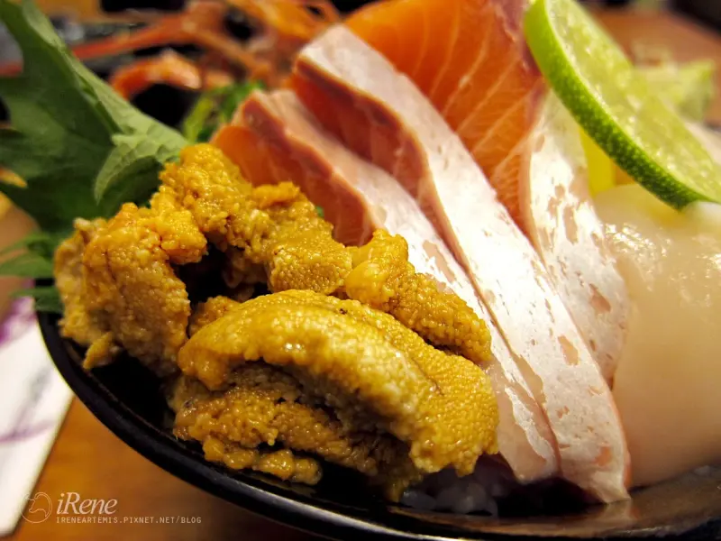 捷運行天宮站 | 小六食堂 ．360度都超海派的高CP值生魚片丼飯 / 平價日本料理 / 巷弄美食