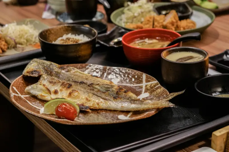 小六食堂X魔王 台北中山區 味美平價一定要預約的日式食堂 烤魚 丼飯超激推 捷運行天宮站 內文有店家資訊