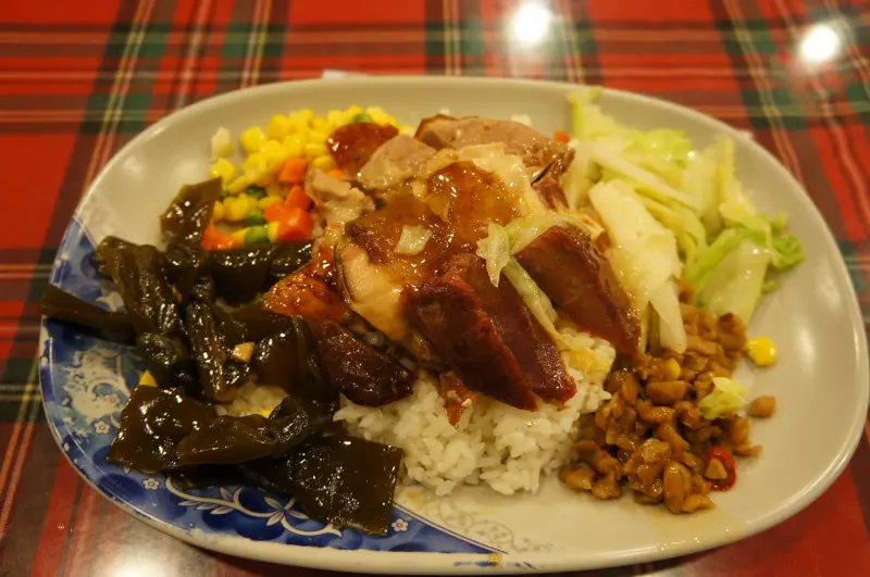 捷運東門站美食-30多年東門鴨莊港式燒腊(食尚玩家推薦)