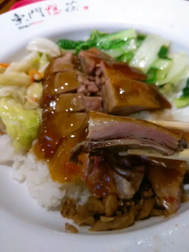 連米飯和配菜都一級棒的東門鴨莊