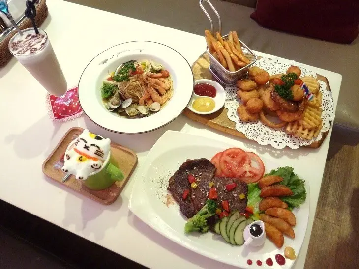 夢幻童話的空間,提供美味鬆餅和義大利麵-台北下午茶西門町餐廳Oyami Cafe体驗心得