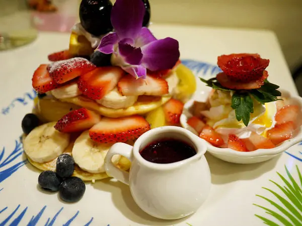 【台北 萬華區/捷運西門站】OYAMI CAFE-義大利麵到下午茶鬆餅約會聚餐吃飽吃巧