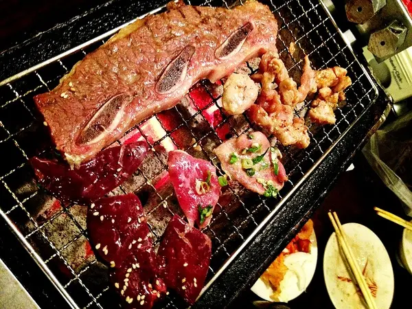 這這這這這也太讚了,對於燒肉,我要移情別戀了 -- 鑽木取火日式燒肉-新莊泰林店