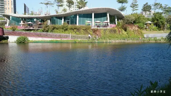 【台中旅遊】踏青散步的好地方-秋紅谷@西屯區