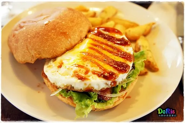 Burger中有個令人滿足的大太陽 吃完後一掃陰霾 -or Farm Burger  田樂                      