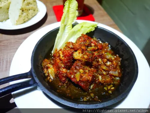 【食記:師大商圈】斑比咖啡Bambi Bambi Brunch。吃個早午餐放鬆一下唄!!巷弄內的療癒小店