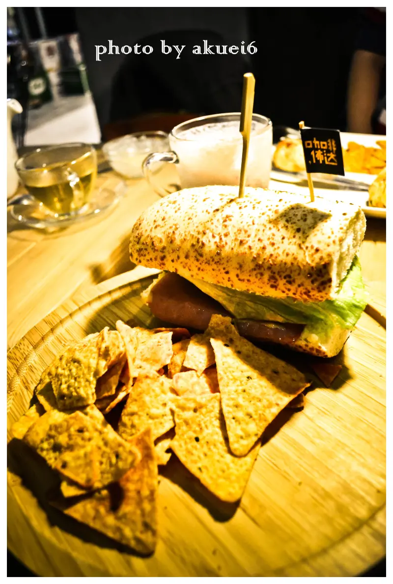 【食】台中西屯。Cafe Buddha佈達咖啡自由靈魂專賣店