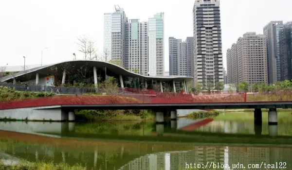 四月南風台中秋紅谷一日遊