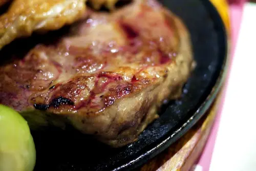 【台北】大口吃肉 、爽度滿點!! ● 瘋牛排洋食 (光復店)