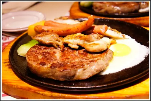 [瘋牛排洋食]超大盎司  豪爽吃肉  大口滿足