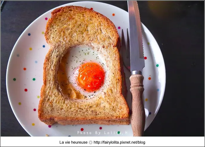 《北市中山區♥食記》公雞咖啡 Rooster café & vintage。有深度的太陽蛋吐司令人驚豔