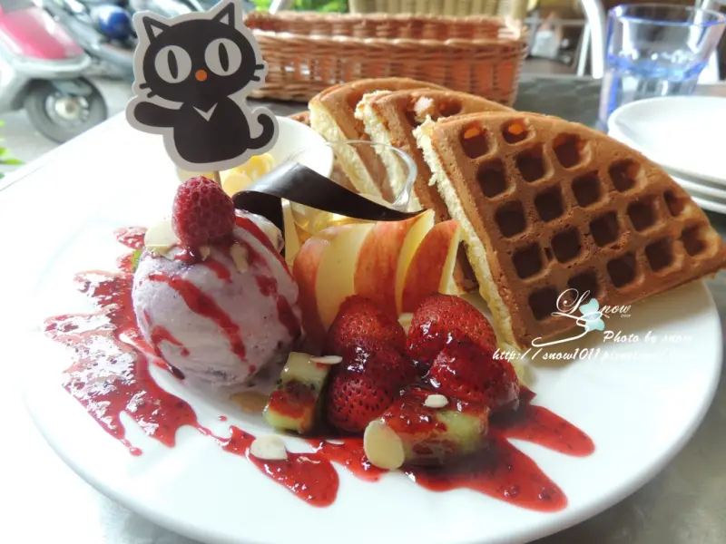 【分享】詢問度極高的coffee shop ~ MO CAFE ~ 萌翻了 !!