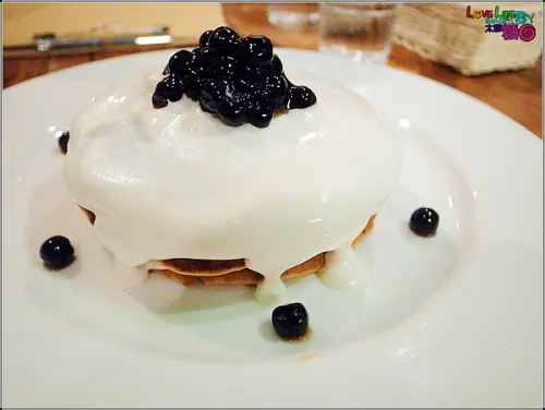 【美好年代】創意十足的〔珍珠奶茶鬆餅塔〕                      