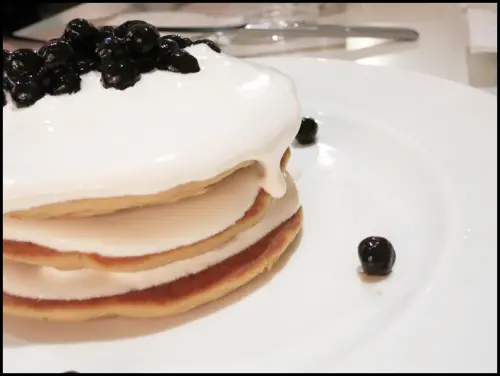 東區．忠孝復興站美食：美好年代～吃裝潢也吃美味義大利麵與特色珍珠奶茶鬆餅塔