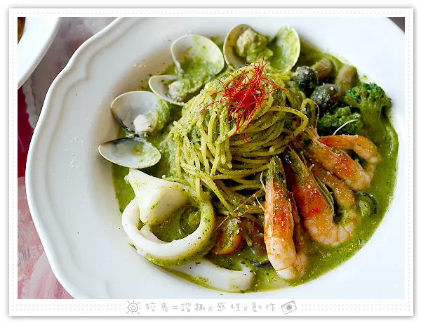 [台南食記] 伊甸風味館~近好市多的友善餐廳！老闆DIY打造地中海風情！火鍋、義大利麵還有獨家焗蛋料理！(和緯店)