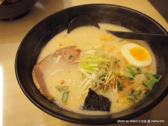 味道還不差,不能說是雷...又是一間日本皮台灣骨的拉麵! ~ 台中大里