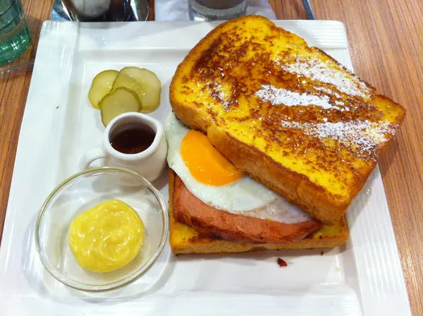 久違的人妻下午茶約會【鯊魚咬土司】士林店