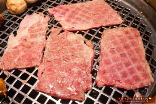 【新北板橋_遠東百貨】牛角日式炭火燒肉板橋店♥好吃的高級燒肉吃到飽，無煙味又氣氛佳♥