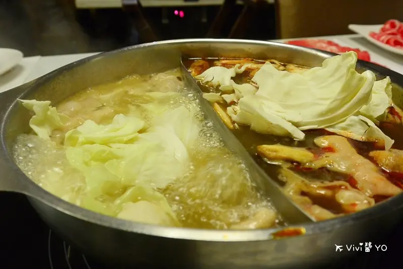 台北市大安區 捷運忠孝敦化站 滿堂紅頂極麻辣鴛鴦火鍋(仁愛旗艦店) 大口吃肉、Haagen Dazs、明治冰淇淋