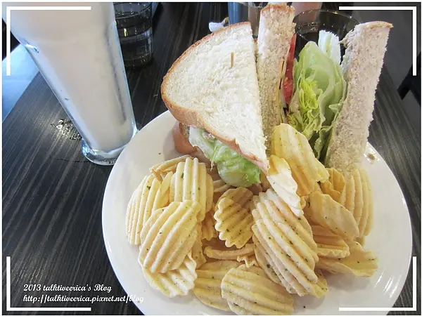 『呷』「新北市永和區」☆ 鯊魚咬吐司 ☆ 盡情張開大嘴吞吐司