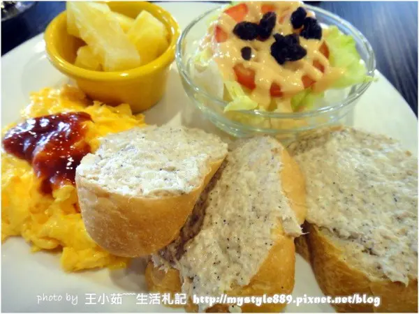 ｜台中∥霧峰｜鯊魚咬吐司(霧峰店)－樂活早餐。初次到訪！