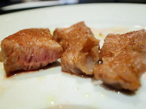 【台中】〝激推 〞超讚羊肩排，新口感的岩貝，創意料理，盡在「凱焱」