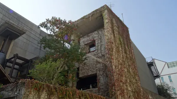 【台中大里】賞。建築－城市中の靜謐－菩薩寺