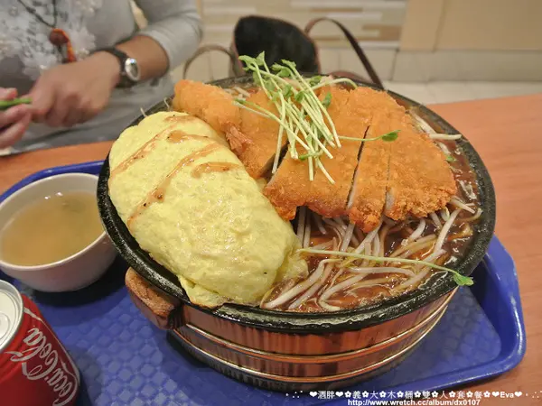 【食記】oO。。高雄 義大 喜多樂木桶燒 只看過用木桶泡澡的，沒有看過用木桶吃飯的!。。o○。