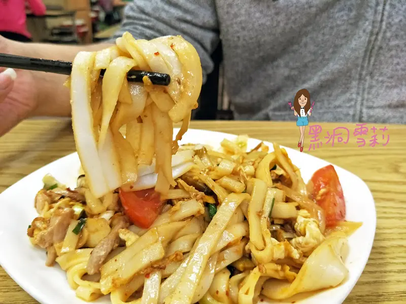 【食記】桃園／中壢「唐記雲南米干（雲泰園）」〃龍岡忠貞市場/清真寺旁