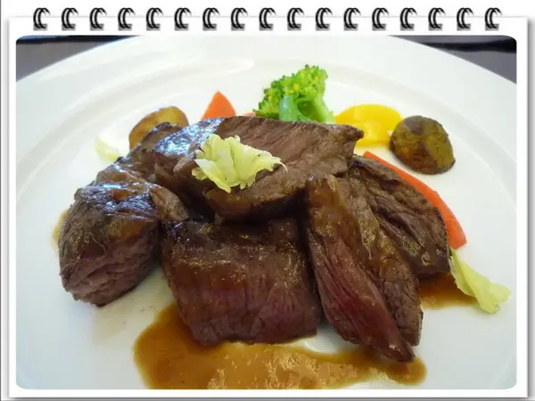 台中食記「高帽鄉廚toque」好吃的「香煎櫻桃鴨胸」法式料理！