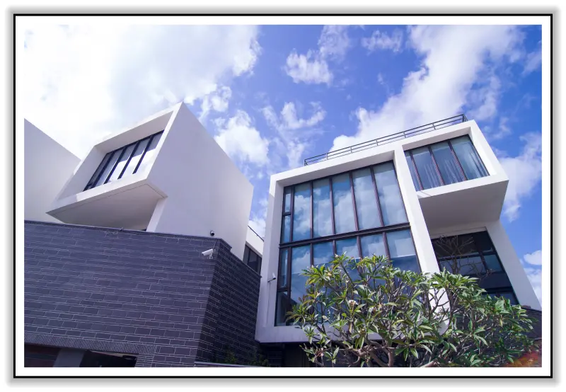 一棟建築物的傳承~台南。安平。民宿－現代單伸手