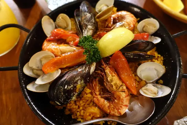 (胖樺食記)台北美食推薦” PS Tapas 西班牙餐酒館”/西班牙海鮮燉飯/誠品敦南/捷運國父紀念館