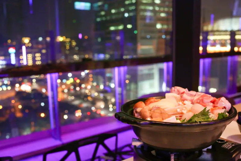 
【STREAM Restaurant & Lounge】越夜越浪漫，美食+美酒+１０１夜景(信義商圈/Lounge Bar)
