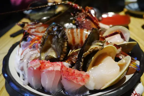 【瞞著爹/柚四店】拜訪網路爆紅店！生猛海鮮搭京柚子鍋的質樸好味