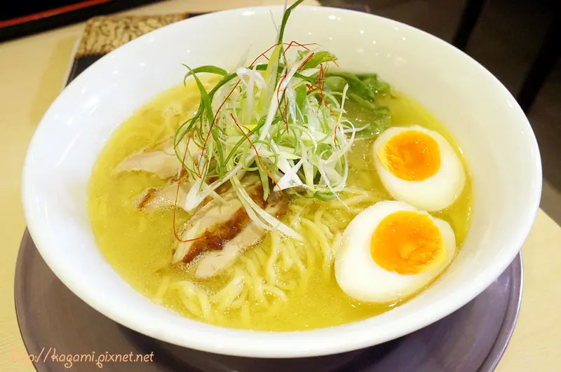  台北東區：拉麵鳥華雞湯らーめん　敦南店