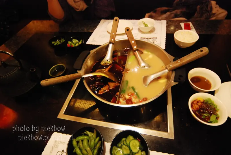 [台北中山] 讓人一再回訪的麻辣鍋-老四川巴蜀麻辣燙