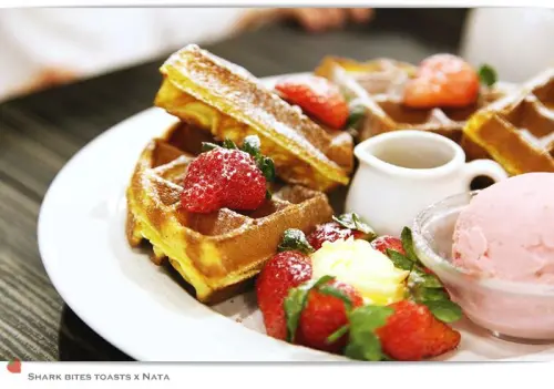 草莓漩渦：草莓塔、草莓鬆餅、草莓可可‧大嗑草莓的夢幻盛典