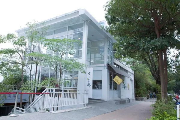 台中勤美誠品綠園道旁，哪兒飄來的輕柔蛋糕香? 