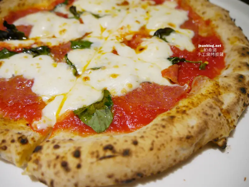 帕希諾手工窯烤PIZZA 原味呈現道地的拿坡里披薩