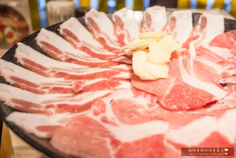 【台北大安_延吉街 ♥ 體驗文】豚膳♥黑豚料理專賣店，一口接一口的新鮮黑豚肉好滋味♥