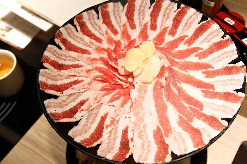 ［台北試吃］：獨特鍋物與黑毛豬☆豚膳黑豚料理專門店