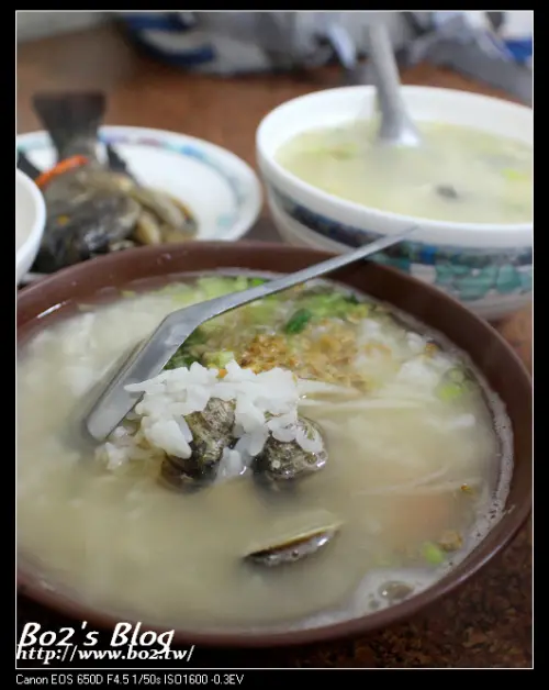 
台南.北區-萬伯鹹粥(味美但略為小貴的鹹粥)
