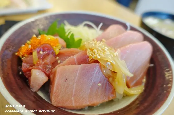 【板橋美食】順億鮪魚專賣店♥鮮度滿點 來自高雄平價美味的鮪魚生魚片&脂丼